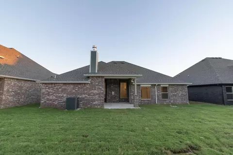 Exterior - 2824 E Northampton St, Broken Arrow, OK 74014 photo 3 of 10
