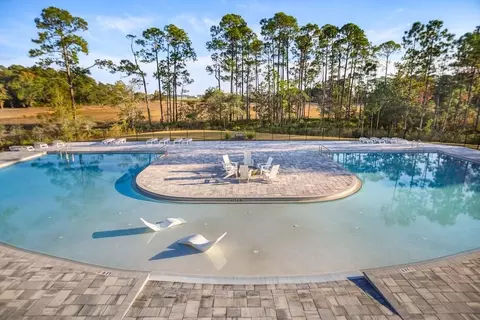 Exterior - 21 Constellation Ave, Freeport, FL 32439 photo 5 of 6