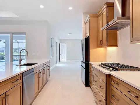 Kitchen - 12418 Stonegate Trl, Parrish, FL 34219 photo 5 of 17