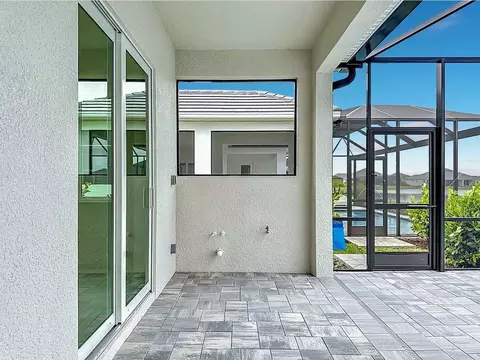 Exterior - 12418 Stonegate Trl, Parrish, FL 34219 photo 7 of 17