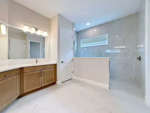 Bath - 12418 Stonegate Trl, Parrish, FL 34219 photo 2 of 17