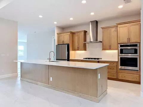 Kitchen - 12418 Stonegate Trl, Parrish, FL 34219 photo 3 of 17
