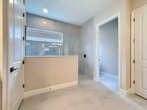 Bath - 12418 Stonegate Trl, Parrish, FL 34219 photo 3 of 17
