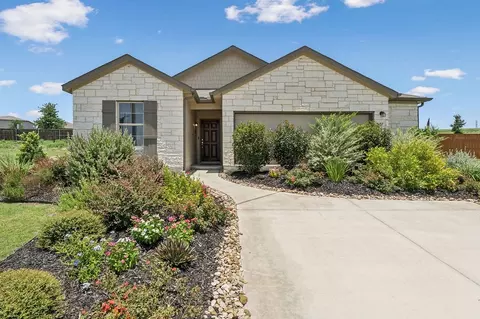 8632 Rucker Pond Trl, San Antonio, TX 78252