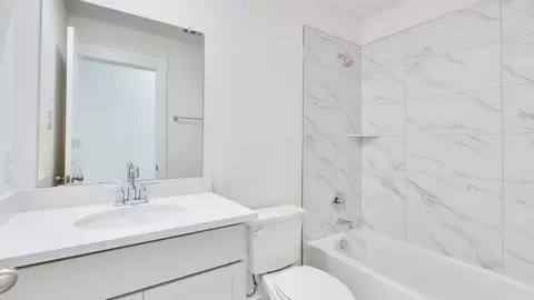 Bath - 201 Verdin Ave, Kyle, TX 78640 photo 4 of 5