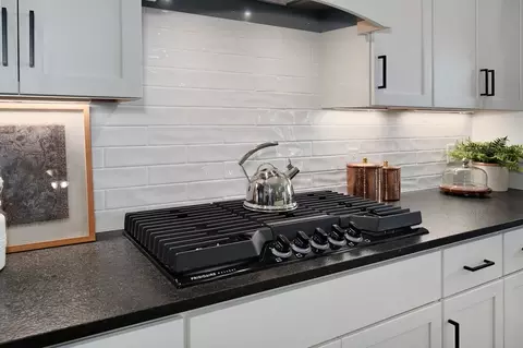 Kitchen - 101 W Seminole St, Strafford, MO 65757 photo 7 of 15