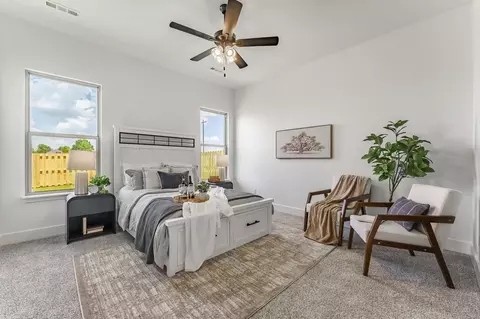 Bedroom - 101 W Seminole St, Strafford, MO 65757 photo 6 of 6