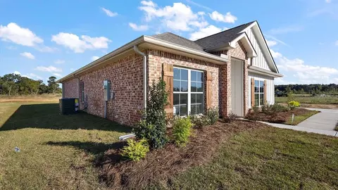 Exterior - 118 Woodgate Blvd, Canton, MS 39046 photo 3 of 11