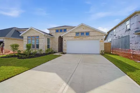 7938 Jade Crest Dr, Angleton, TX 77515
