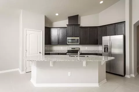 Kitchen - 5272 High Line Dr, Saint Cloud, FL 34771 photo 3 of 6