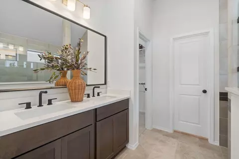 Bath - 28811 Dobra Trl, New Caney, TX 77357 photo 1 of 6