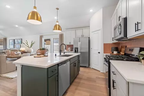 Kitchen - 28811 Dobra Trl, New Caney, TX 77357 photo 3 of 7