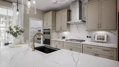 Kitchen - 5396 Siri Ct, Frederick, MD 21703 photo 5 of 11