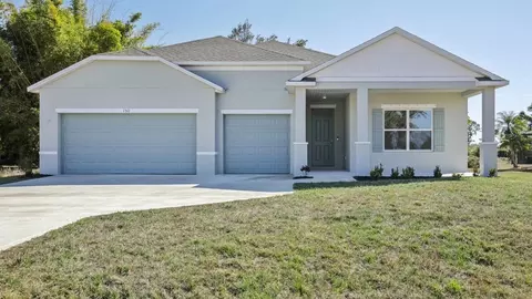 Exterior - 843 Roseland Rd, Sebastian, FL 32958 photo 8 of 17
