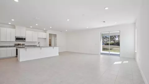 Living - 843 Roseland Rd, Sebastian, FL 32958 photo 1 of 4