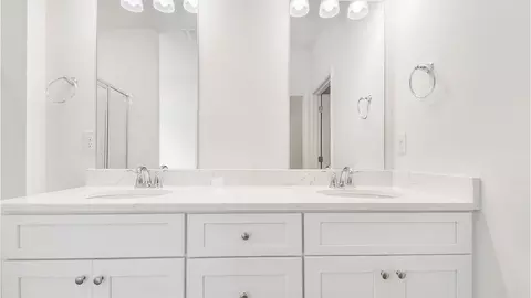 Bath - 112 Gray Owl Dr E, Freeport, FL 32439 photo 1 of 4