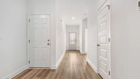 Entry Way - 112 Gray Owl Dr E, Freeport, FL 32439 photo 2 of 8