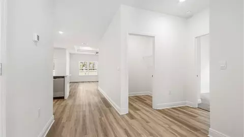 Entry Way - 112 Gray Owl Dr E, Freeport, FL 32439 photo 6 of 8