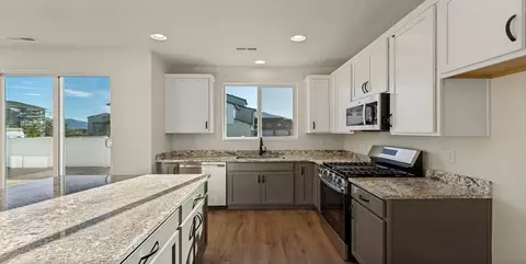 Kitchen - 3159 S Claire Ave, Syracuse, UT 84075 photo 5 of 7