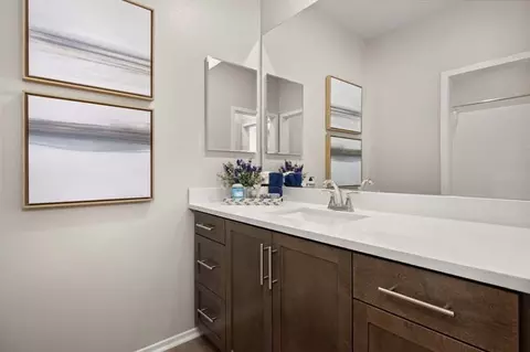 Bath - 45609 17th St E, Lancaster, CA 93535 photo 1 of 3