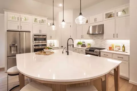 Kitchen - 545 High Summit Dr, Georgetown, TX 78628 photo 3 of 6
