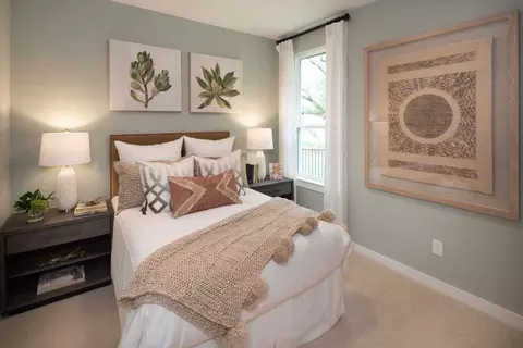 Bedroom - 545 High Summit Dr, Georgetown, TX 78628 photo 4 of 5