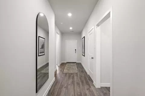 Entry Way - 10827 Red Flagstone Dr, Conroe, TX 77306 photo 2 of 5