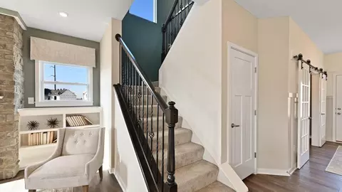 Entry Way - 107 Spencer Ct, Harmony, PA 16037 photo 4 of 9