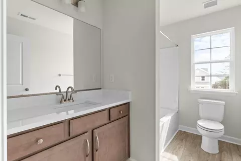 Bath - 4402 Abercorn Dr, Suffolk, VA 23435 photo 3 of 5