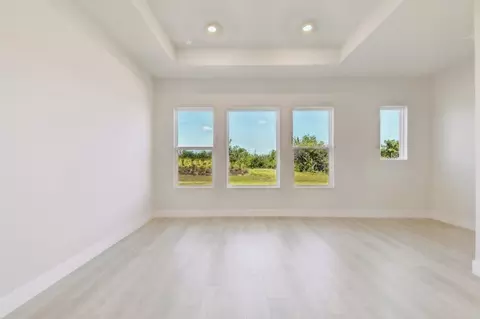 Living - 18172 Foxtail Loop, Venice, FL 34293 photo 1 of 2