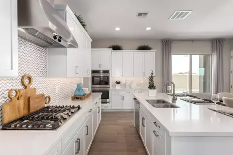Kitchen - 5664 N 86th Dr, Glendale, AZ 85305 photo 6 of 7