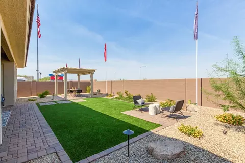 Exterior - 5664 N 86th Dr, Glendale, AZ 85305 photo 7 of 9