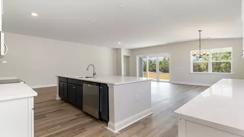 Kitchen - 433 Glacier Way, Conway, SC 29526 photo 3 of 5