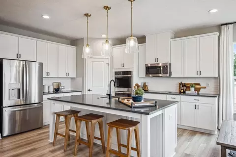 Kitchen - 1794 Maple Heights Dr, Delaware, OH 43015 photo 2 of 6