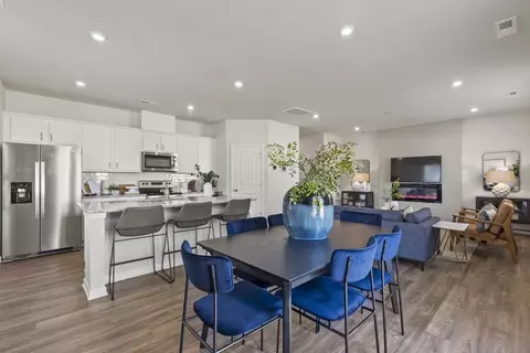 Dining - 2955 31st St NE, Hickory, NC 28601 photo 1 of 1