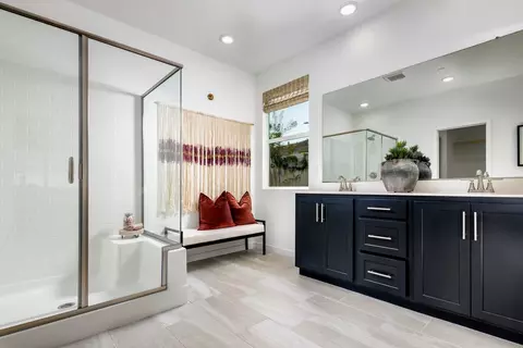 Bath - 6082 Landmark Way, Banning, CA 92220 photo 2 of 3