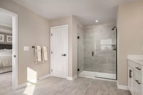Bath - 109 Kellan Dr, Fredericksburg, VA 22406 photo 2 of 6