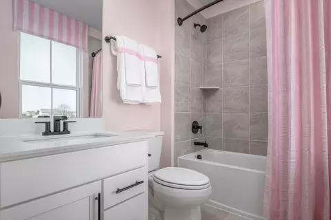 Bath - 109 Kellan Dr, Fredericksburg, VA 22406 photo 3 of 6
