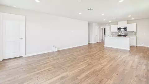 Living - 119 Cane Run Ct, Duson, LA 70529 photo 2 of 3
