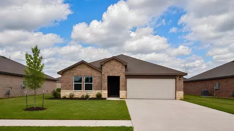 1221 E Stallion Ln, Mustang, OK 73064
