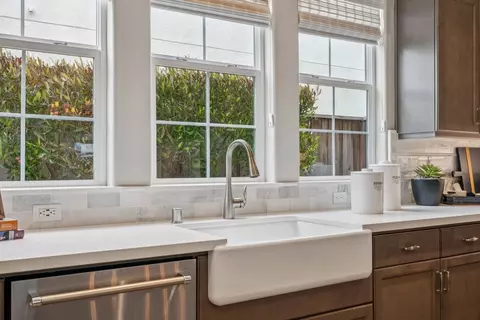 Kitchen - 2988 Bluffs Dr, Marina, CA 93933 photo 2 of 5
