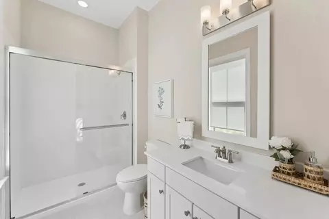 Bath - 9163 Peniwill Dr, Lorton, VA 22079 photo 5 of 10