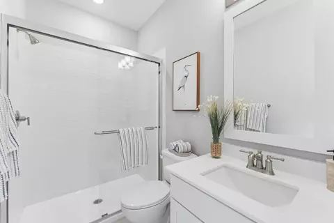 Bath - 9163 Peniwill Dr, Lorton, VA 22079 photo 7 of 10