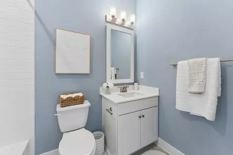 Bath - 9163 Peniwill Dr, Lorton, VA 22079 photo 6 of 10