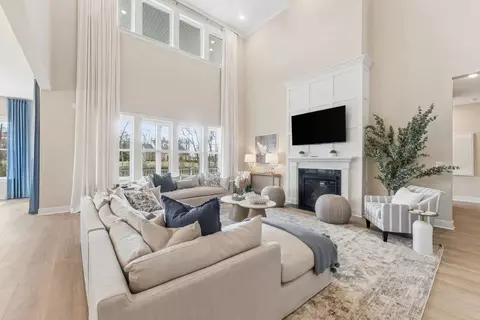 Living - 9163 Peniwill Dr, Lorton, VA 22079 photo 4 of 4