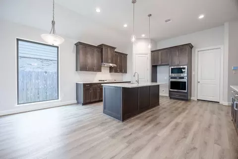 Kitchen - 809 Coronado Ter, Katy, TX 77493 photo 2 of 2
