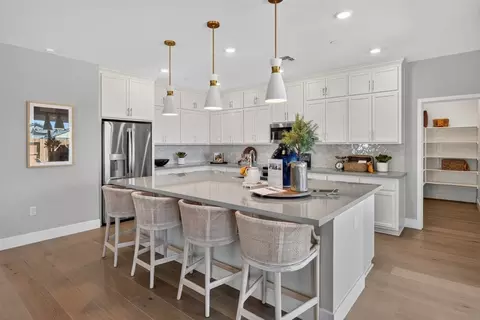 Kitchen - 6362 Benchmark Dr, Roseville, CA 95747 photo 1 of 8