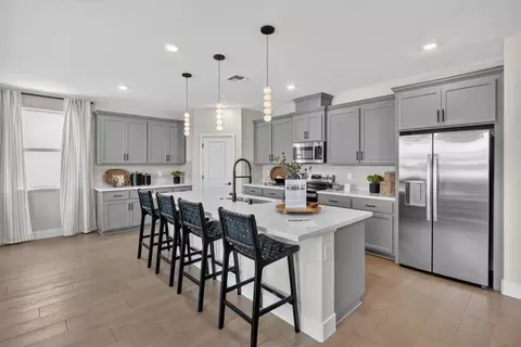 Kitchen - 6362 Benchmark Dr, Roseville, CA 95747 photo 6 of 8