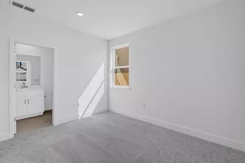 Bedroom - 6362 Benchmark Dr, Roseville, CA 95747 photo 7 of 18