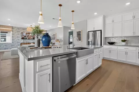 Kitchen - 6362 Benchmark Dr, Roseville, CA 95747 photo 4 of 8